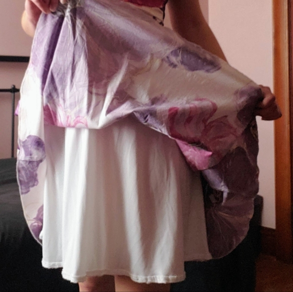 Dress - Picture 5 of 10